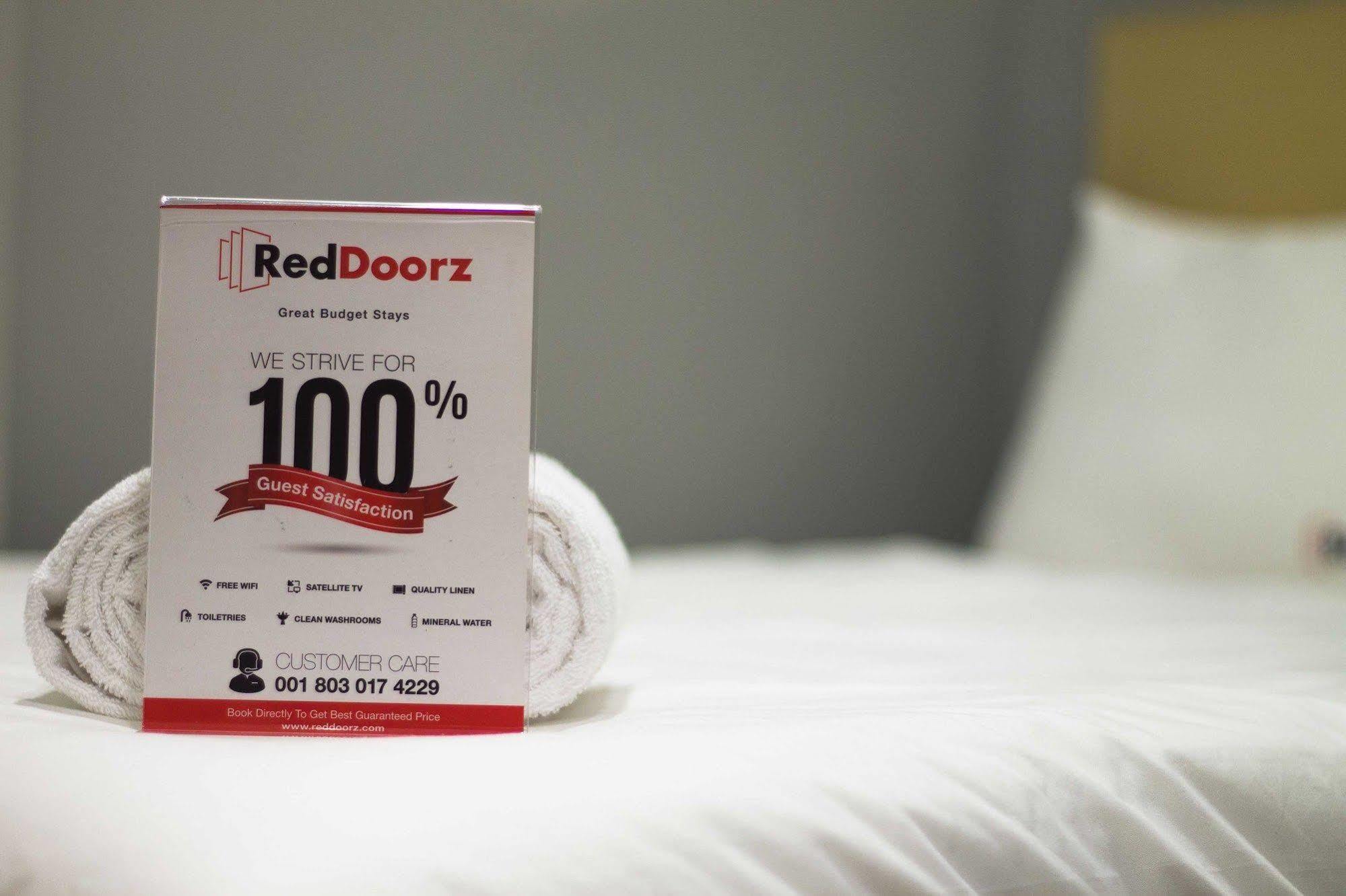 Reddoorz @ Pesanggrahan Mencil Zewnętrze zdjęcie